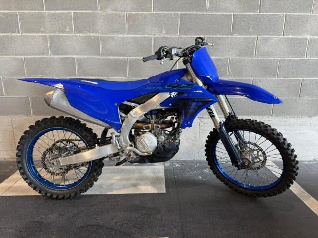YAMAHA YZ 250 F blu (57 ore di utilizzo)