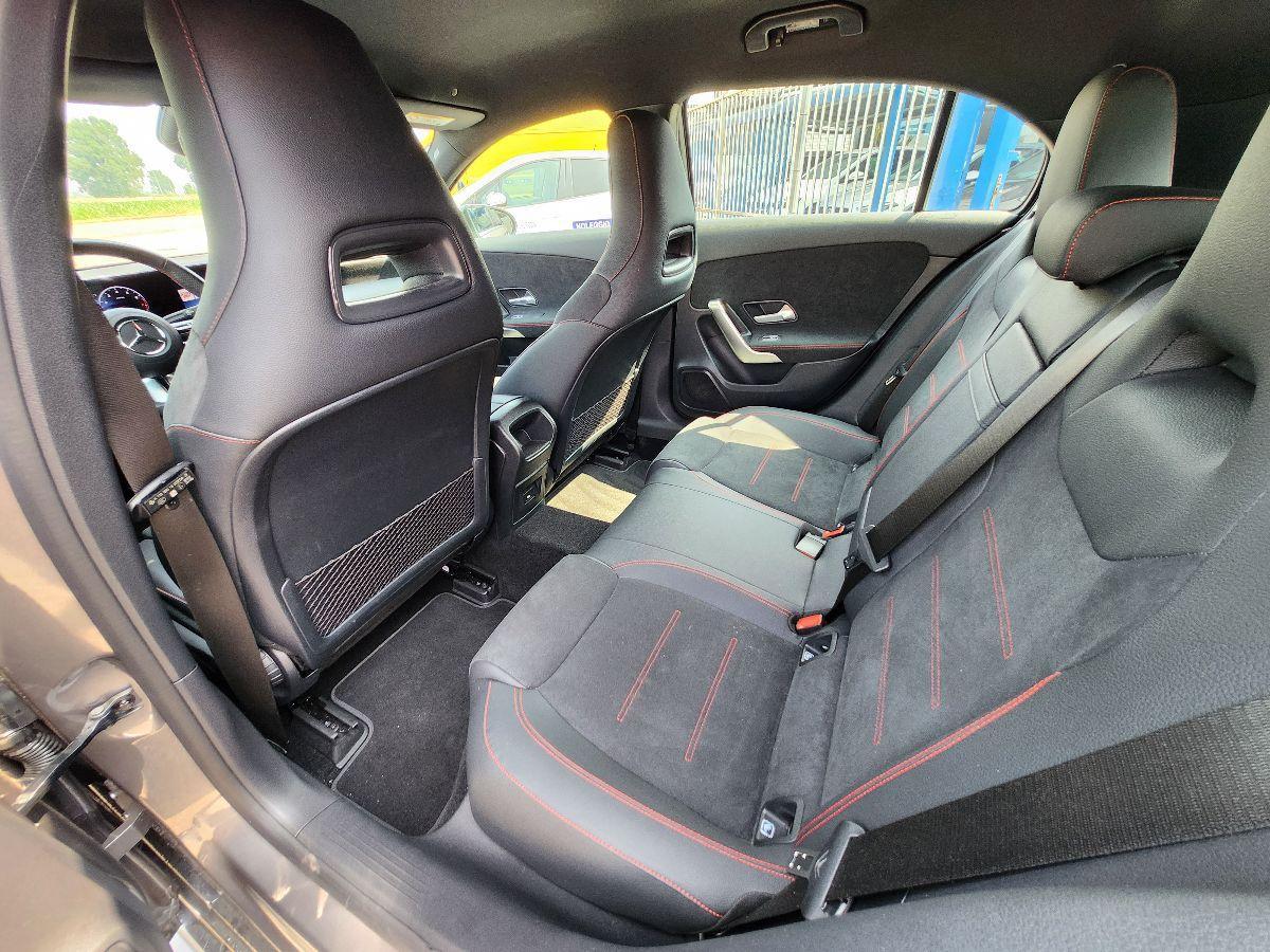 MERCEDES Classe A 180 Automatic Premium AMG MILD HYBRID