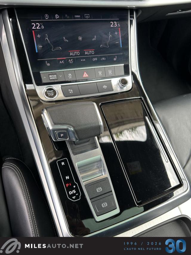 AUDI Q8 50 TDI 3x Sline Pano 7 anni garanzia ?990/mese