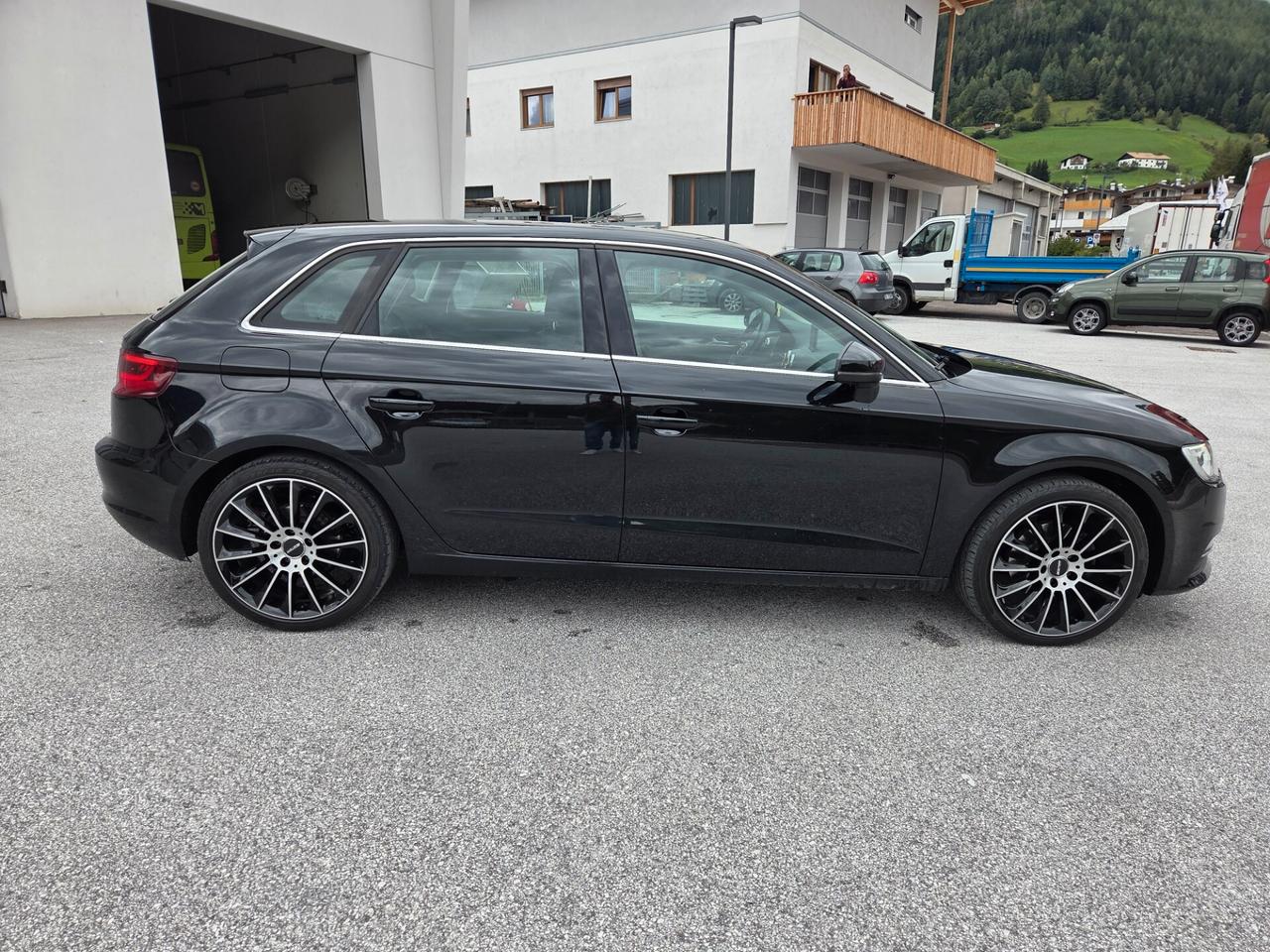 Audi A3 1.6 TDI clean diesel S tronic Attraction