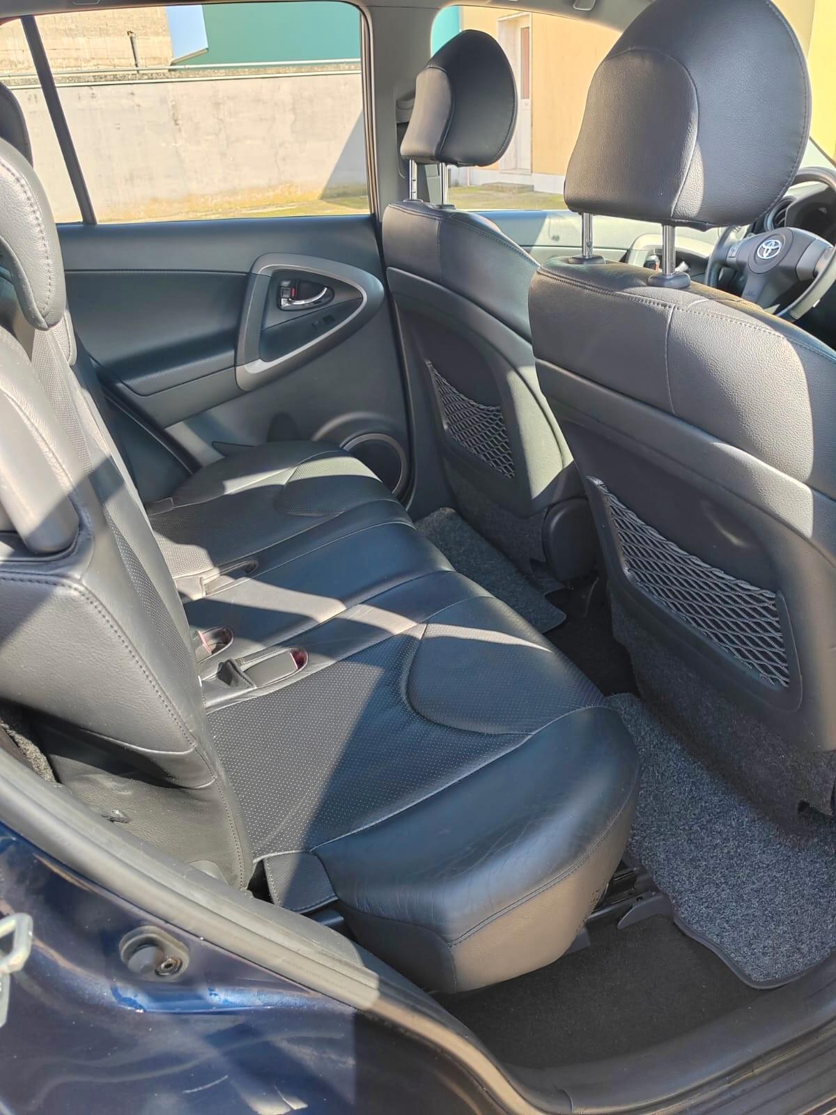 Toyota RAV 4 RAV4 Crossover 2.2 D-4D 177 CV Luxury