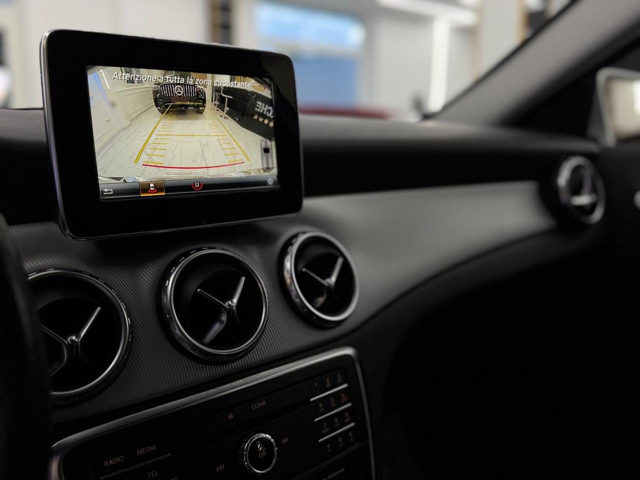 Mercedes-benz GLA 180d Automatic Premium