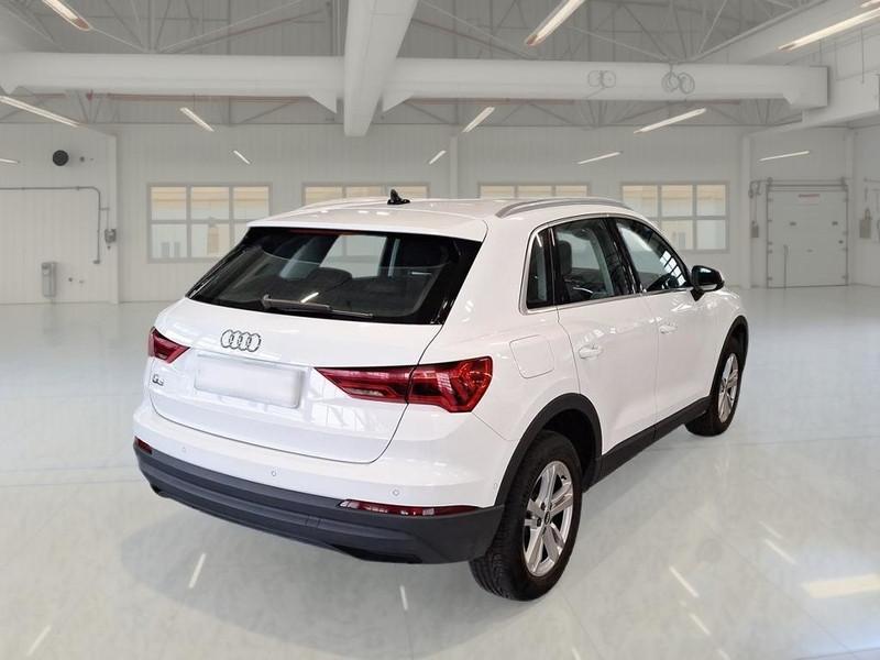 AUDI Q3 45 TFSI e S tronic Business
