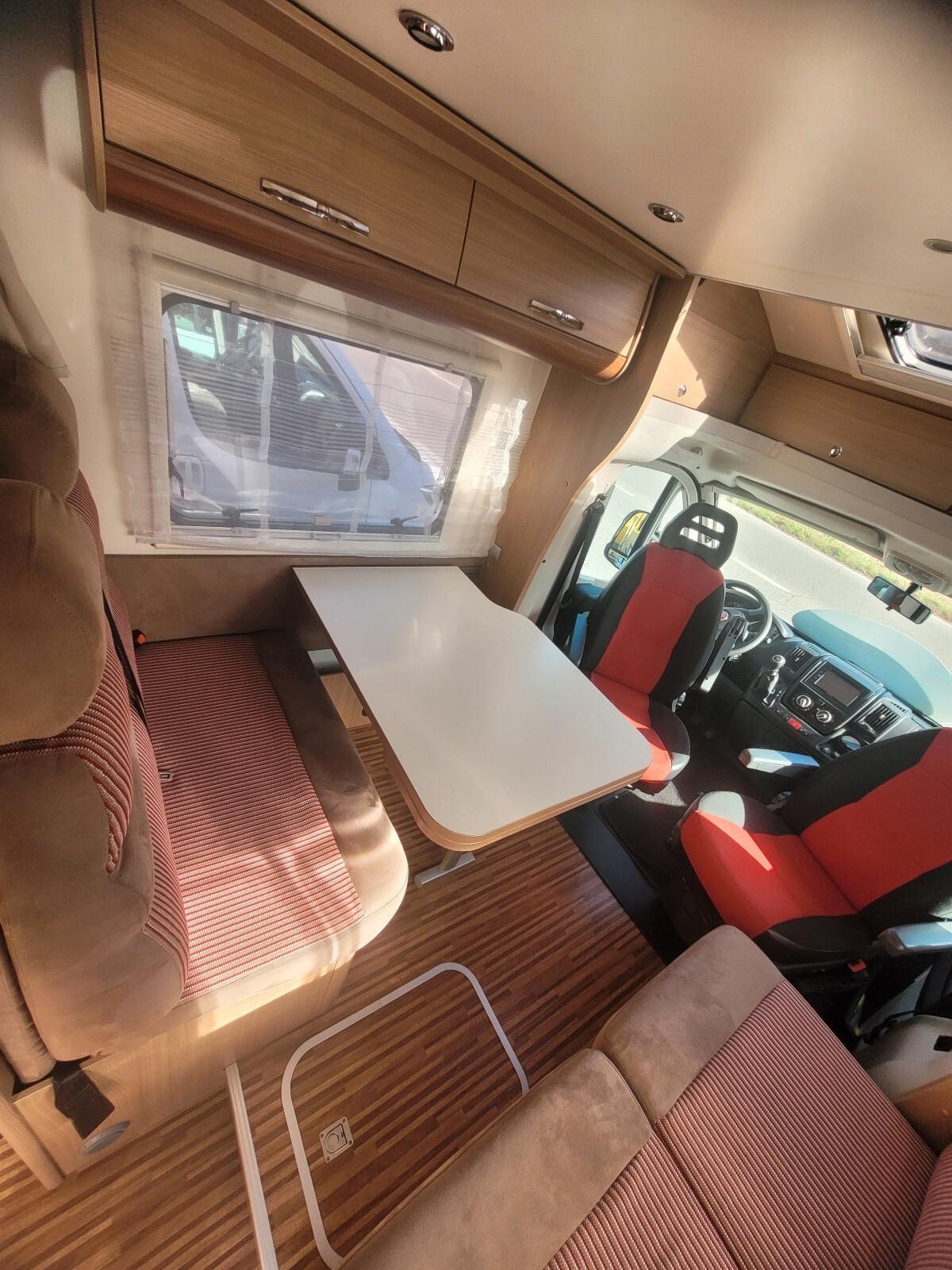 Adria MATRIX M 680 SP CON AMPIO GARAGE