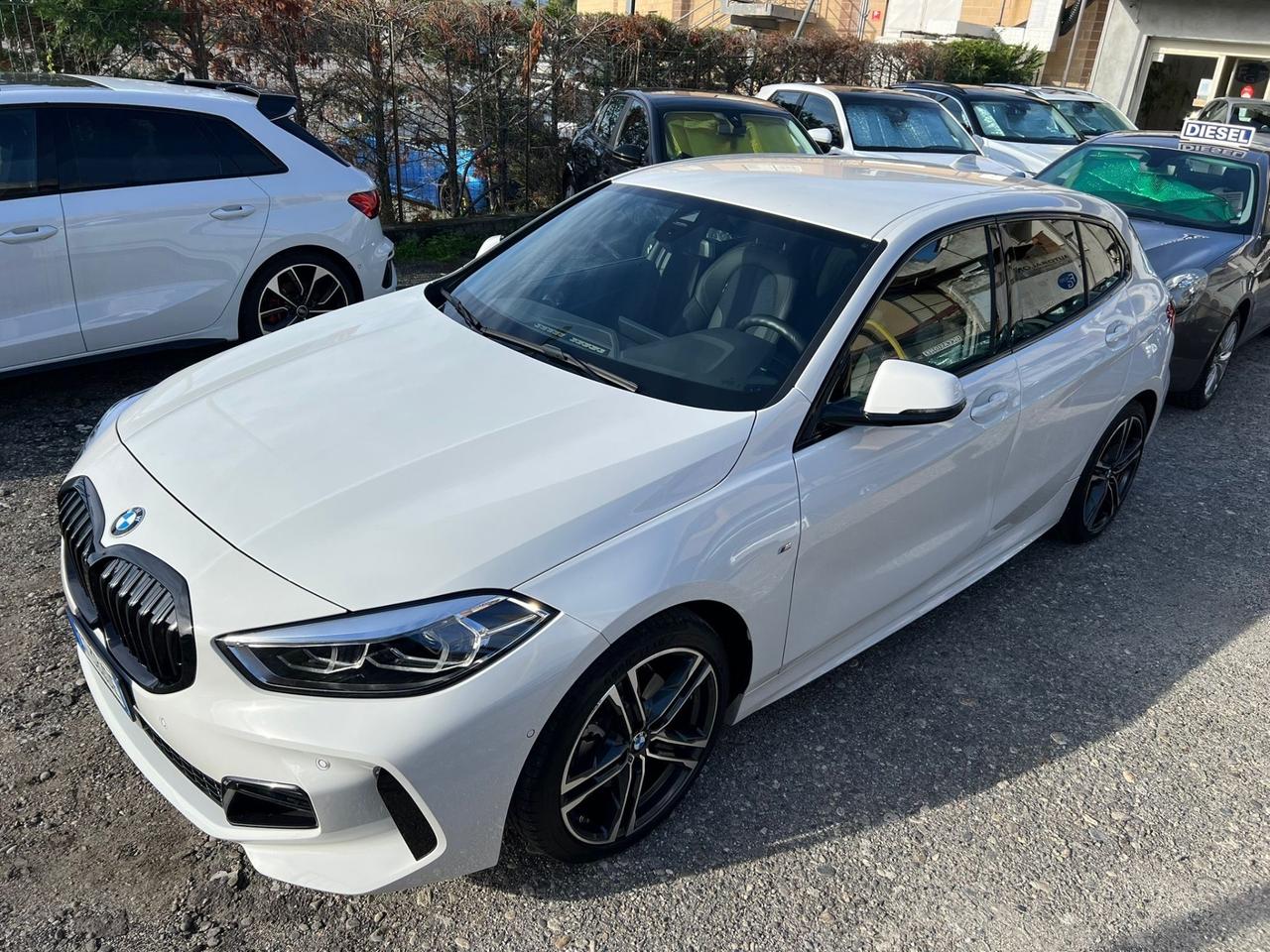 Bmw 118 118d 5p. Msport