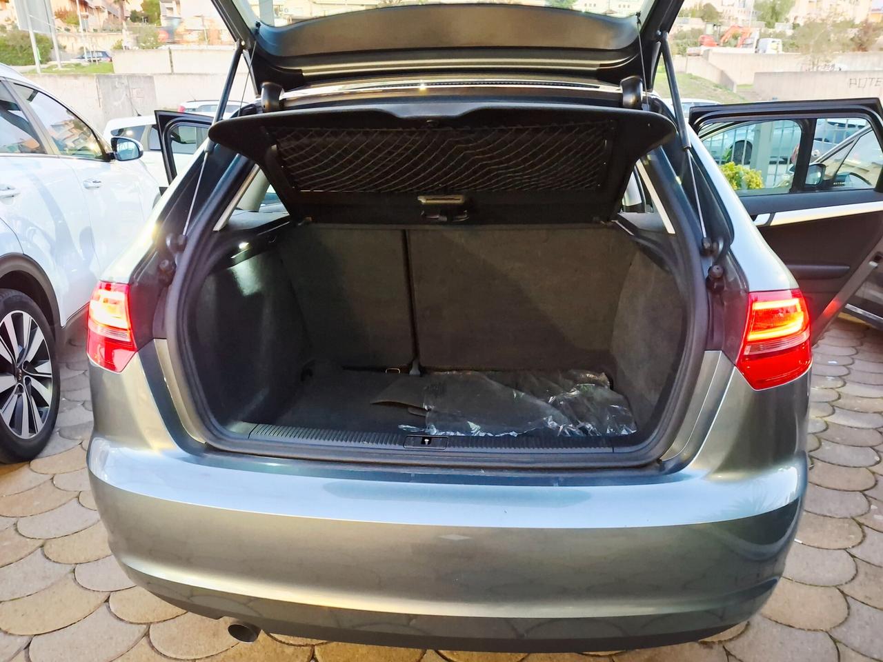 Audi A3 SPB 1.6 TDI 105 CV CR Ambition