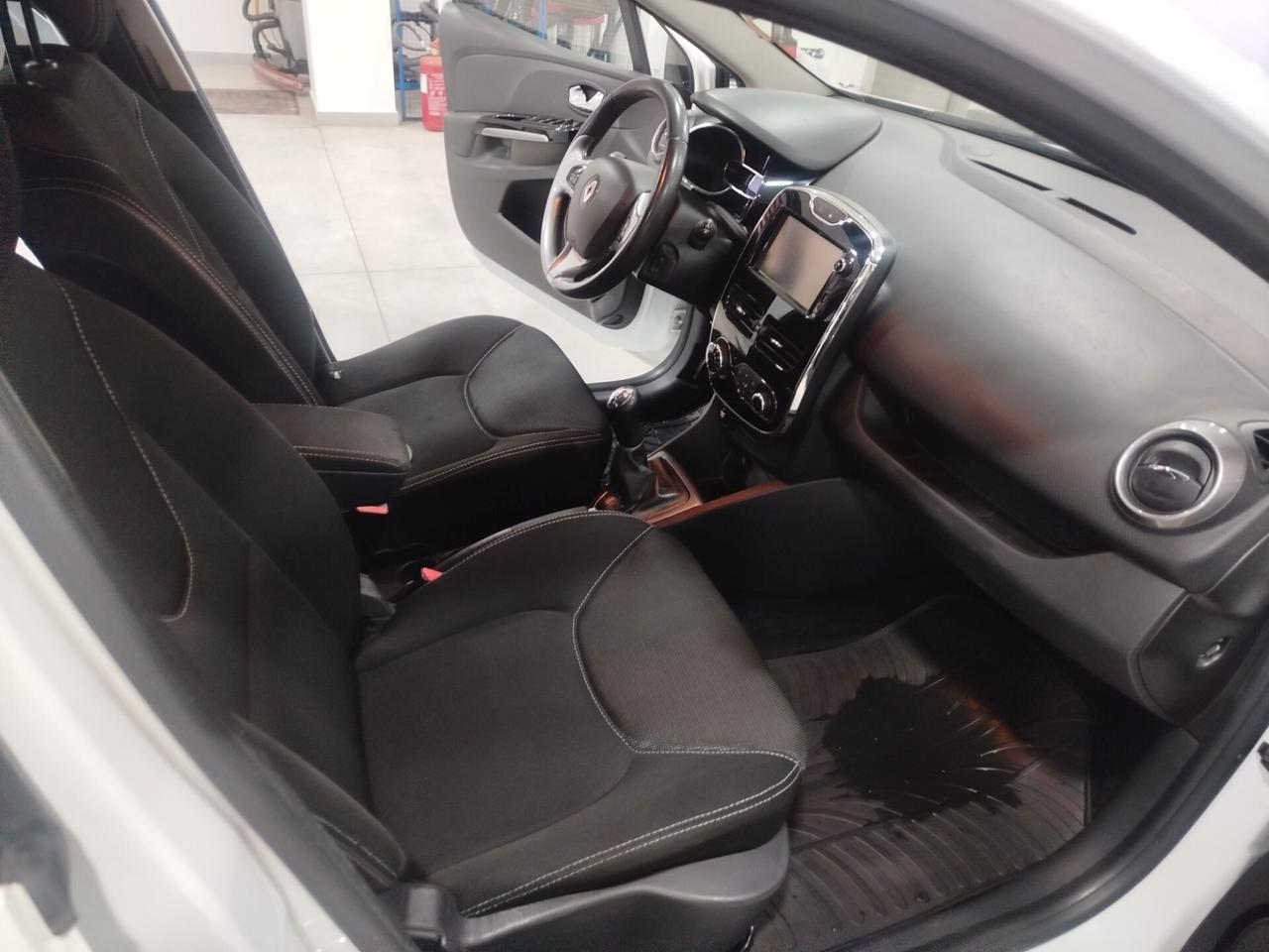 Renault Clio Sporter 1.5 dCi 8V 75CV Costume National