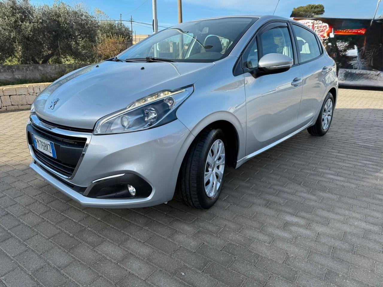 Peugeot 208 Allure 1.6 Diesel 75CV