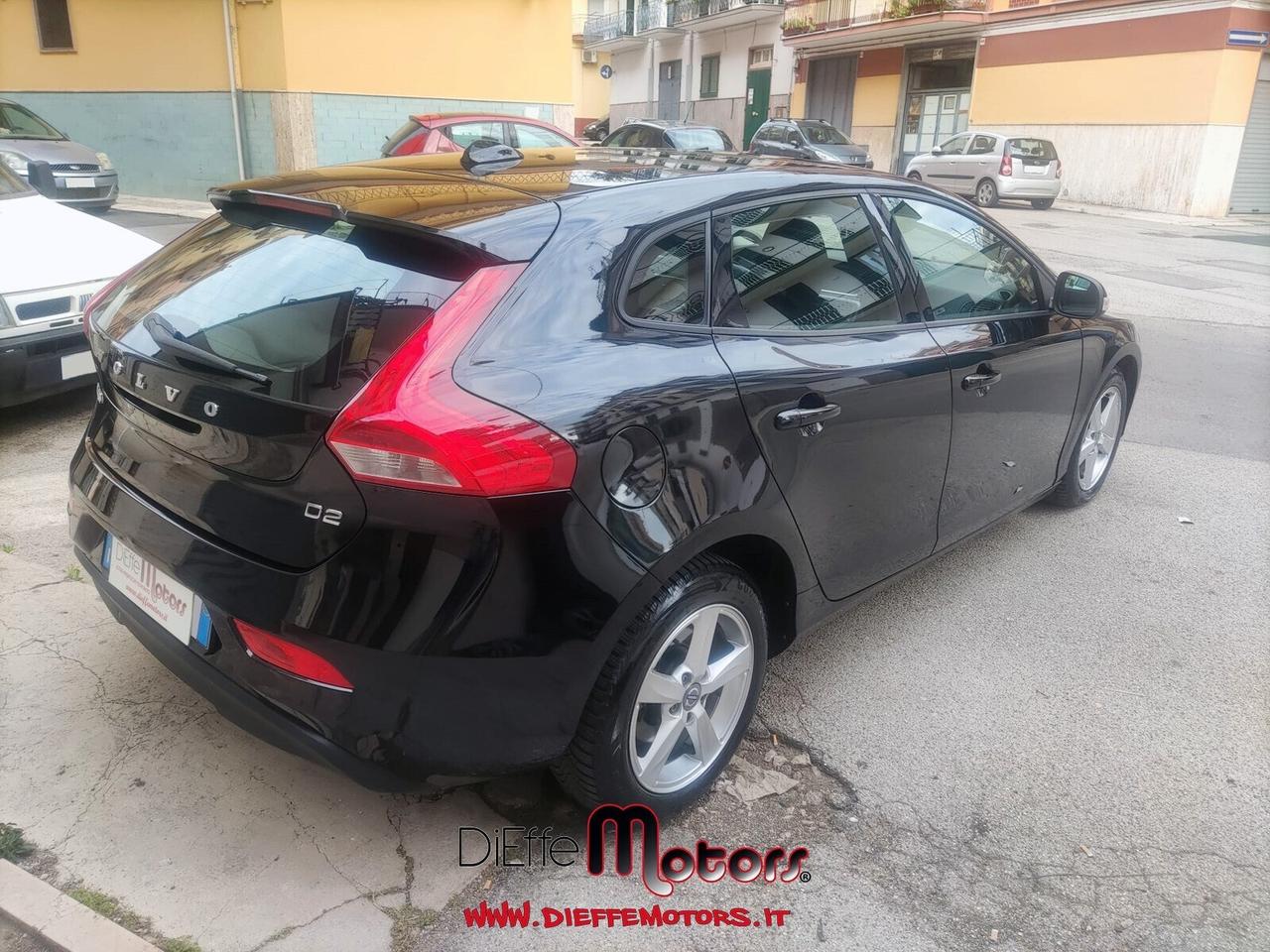 Volvo V40 D2 1.6 Powershift Kinetic