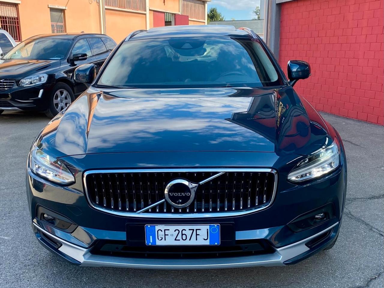 VOLVO V90 CROSS COUNTRY B4 (d) AWD 2.0 (197CV) - VIRTUAL COCKPIT, TETTO PANORAMICO, PELLE TOTALE