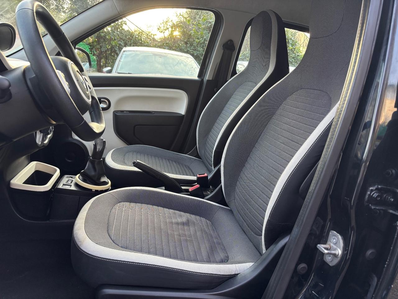 Renault Twingo 1.0 Live 5 porte OK NEOPATENTATI