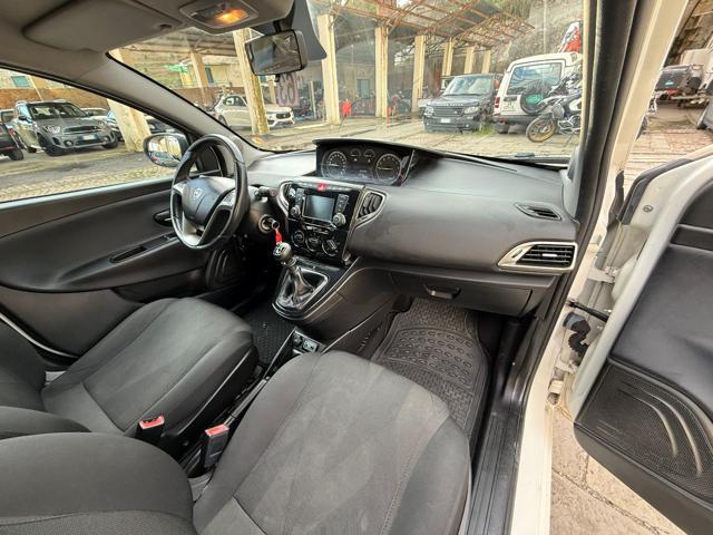 LANCIA Ypsilon 1.2 69 CV 5 porte GPL Ecochic Silver