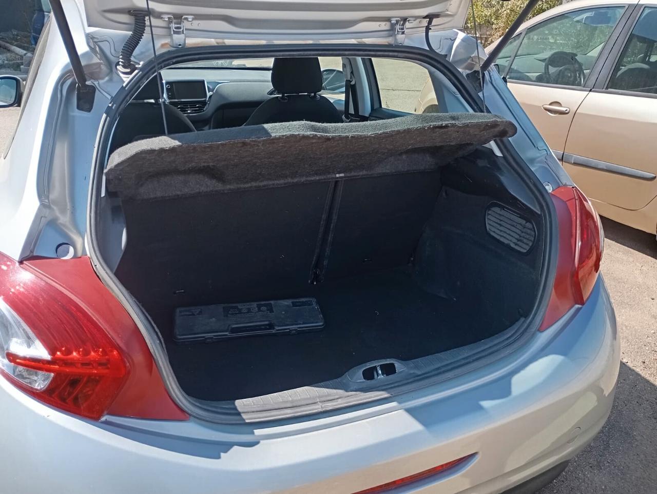 Peugeot 208 1.2 VTi 82 CV 5 porte Access