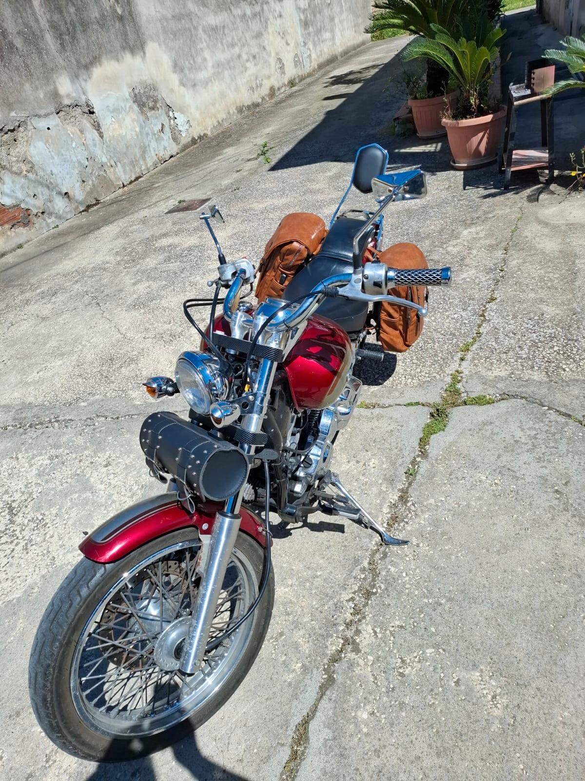Yamaha XVS 650CC benzina(PRIVATO)-2000