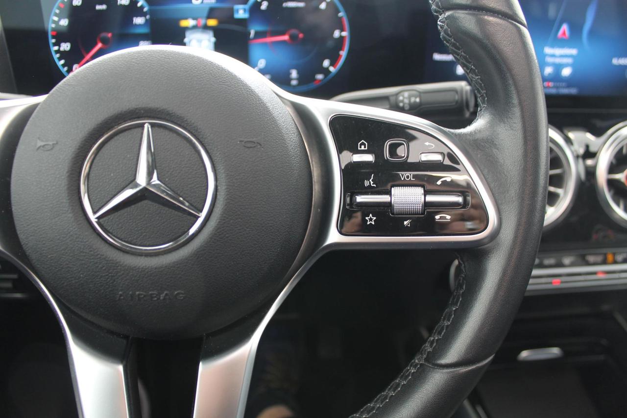 Mercedes GLA 200 d Auto Sport Plus TETTO + FULL LED