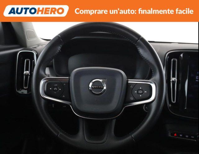 VOLVO XC40 T3 Geartronic Momentum Pro