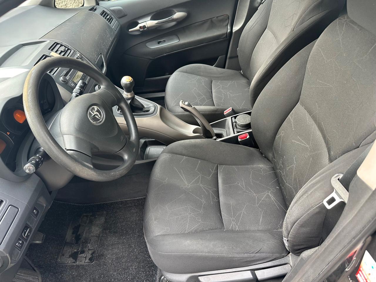 Toyota Auris 1.4 D-4D 5 porte Sol*NEOPATENTATI