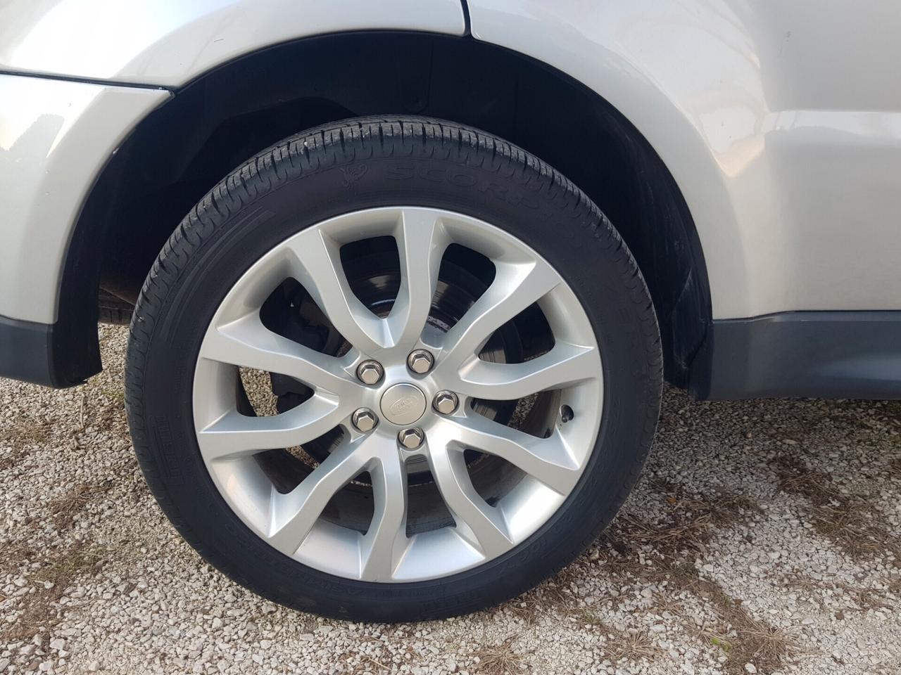 Land Rover Range Rover Sport Range Rover Sport 2.7 TDV6 SE
