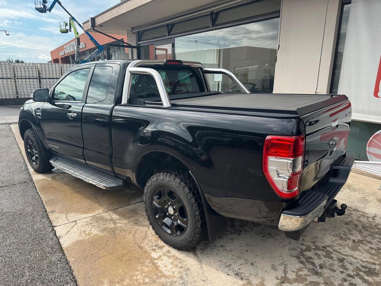 Ford Ranger 3.2 TDCi DC Limited 5 posti