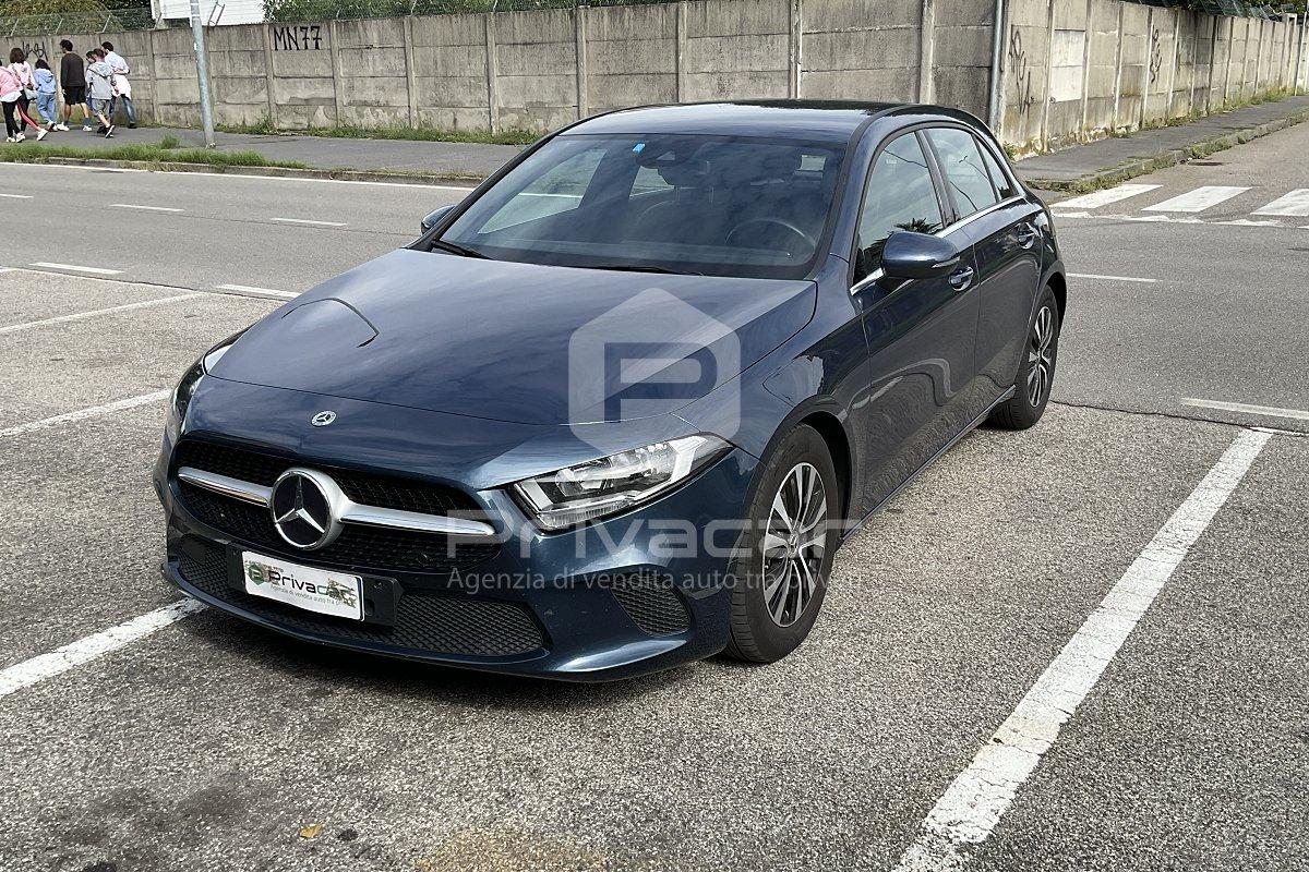 MERCEDES A 180 d Automatic Business