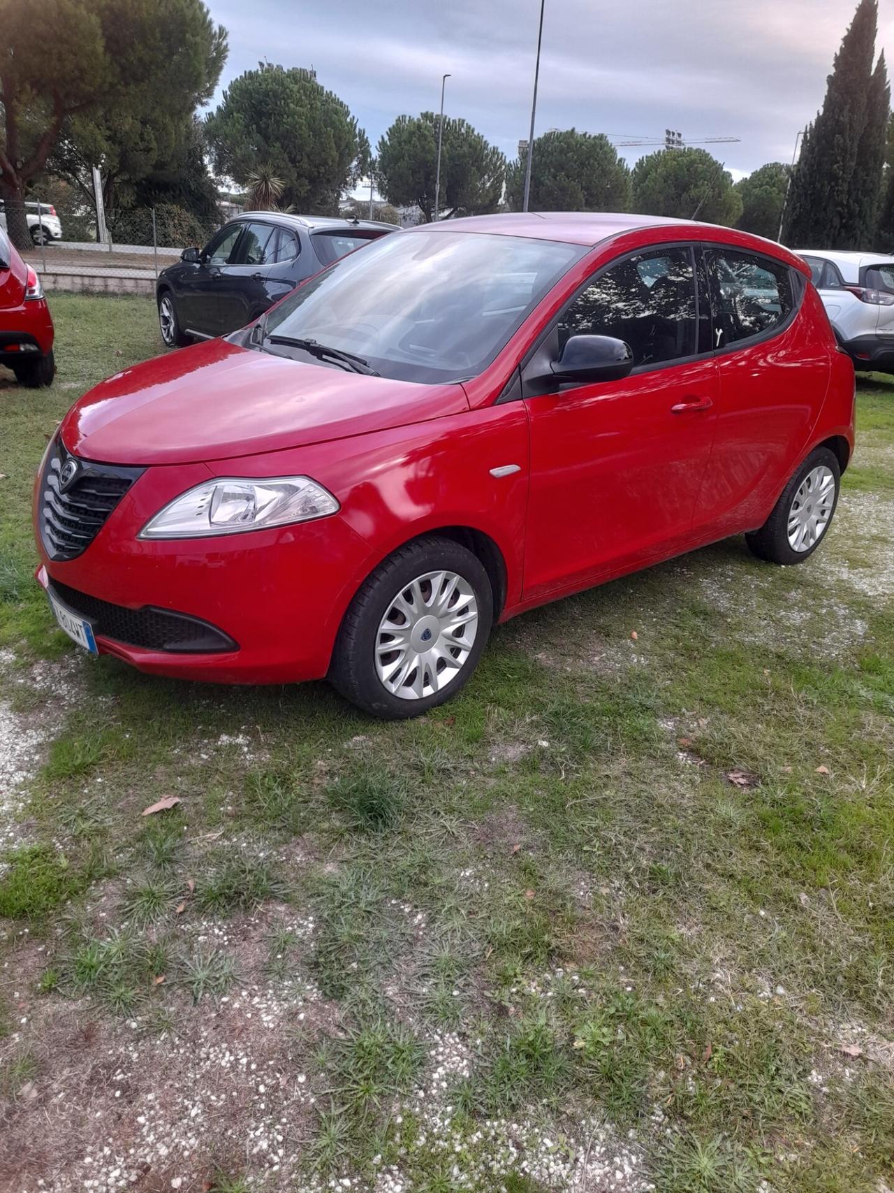 Lancia Ypsilon 1.2 69 CV 5 porte GPL