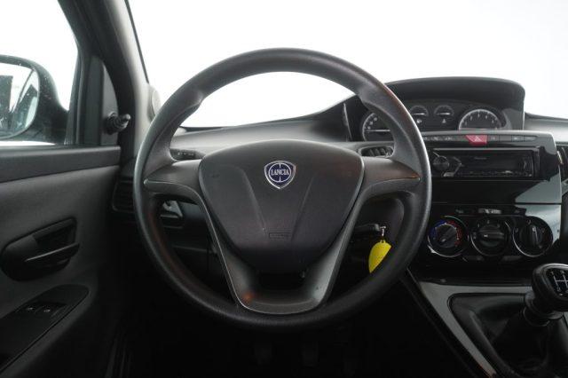 LANCIA Ypsilon Ypsilon 1.2 69 CV 5 porte Silver