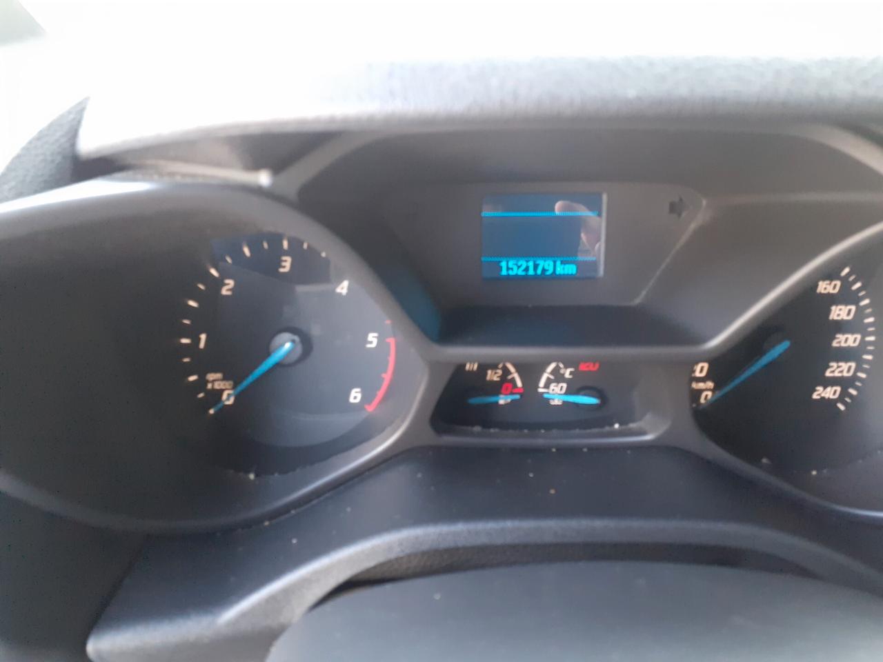 FORD TRANSIT CONNECT 3 POSTI PORTATA 825 KG.