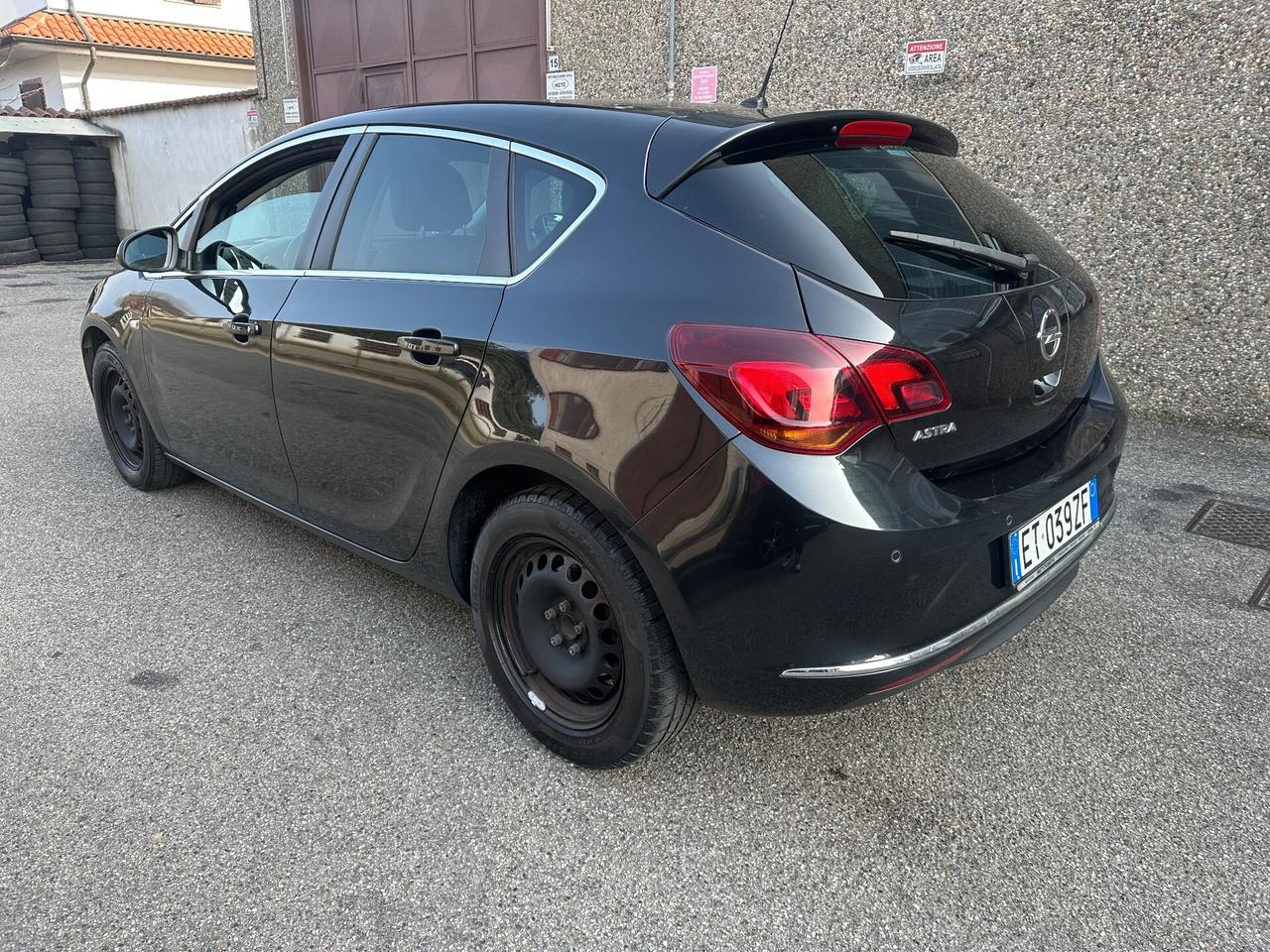 Opel Astra 1.4 100CV 5 porte Cosmo