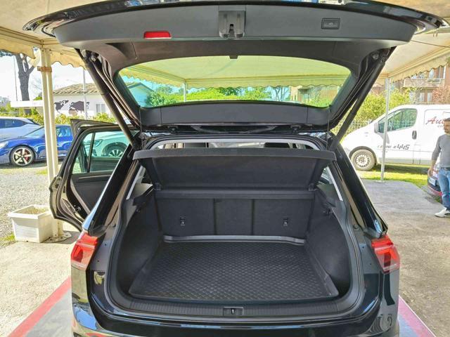 VOLKSWAGEN Tiguan 2.0 TDI 150 CV SCR DSG Elegance
