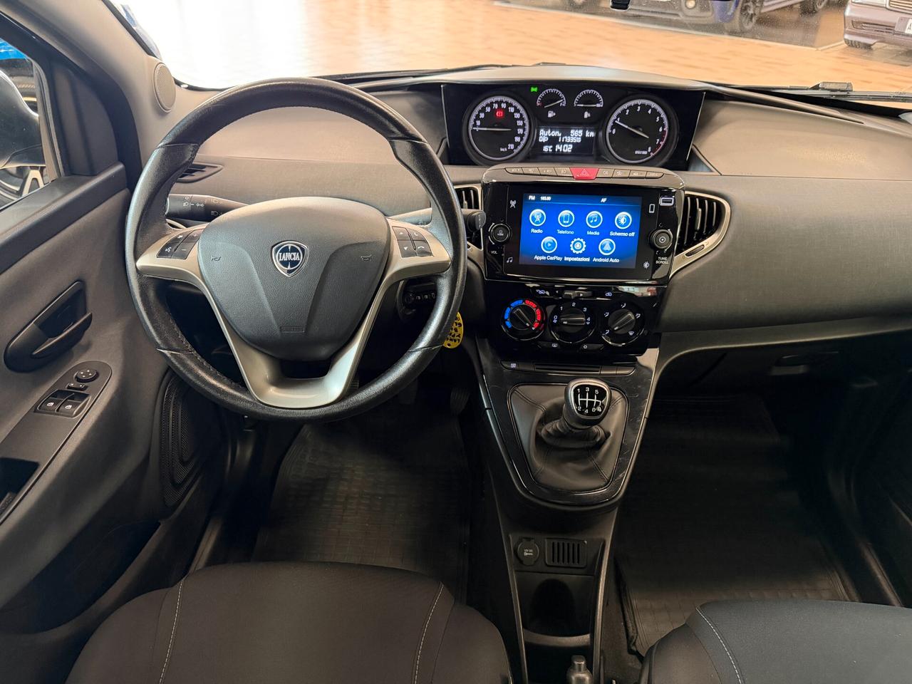 Lancia Ypsilon 1.0 FireFly S&S Hybrid Alberta Ferretti