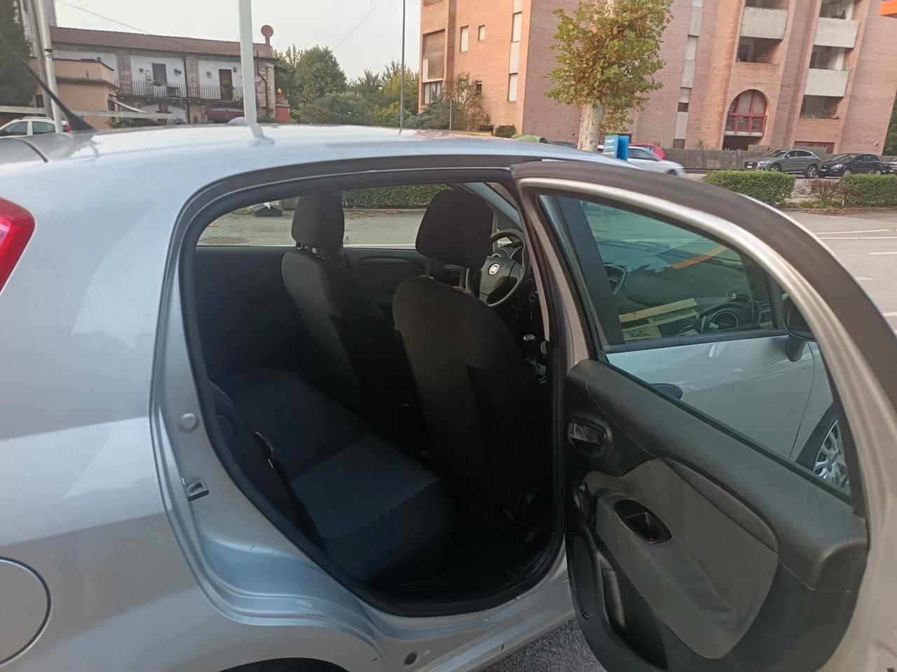 Fiat Punto 1.3 MJT II 75 CV 2015 ok neo patente
