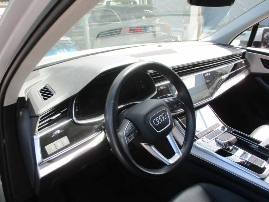 Audi Q7 55 TFSI quattro tiptronic Business