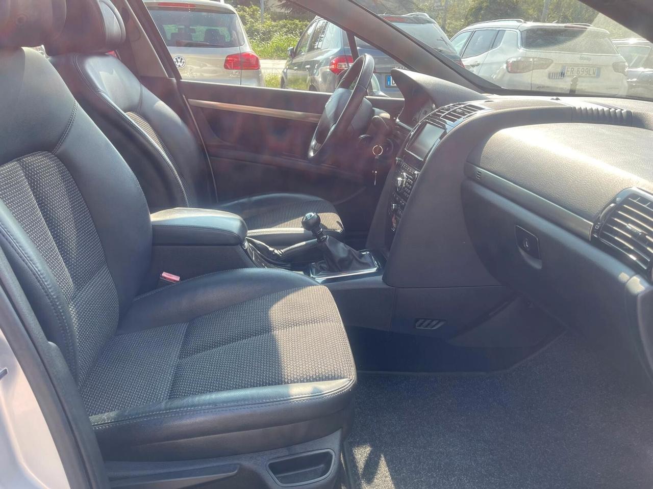 Peugeot 407 2.0 HDi SW Ciel Business