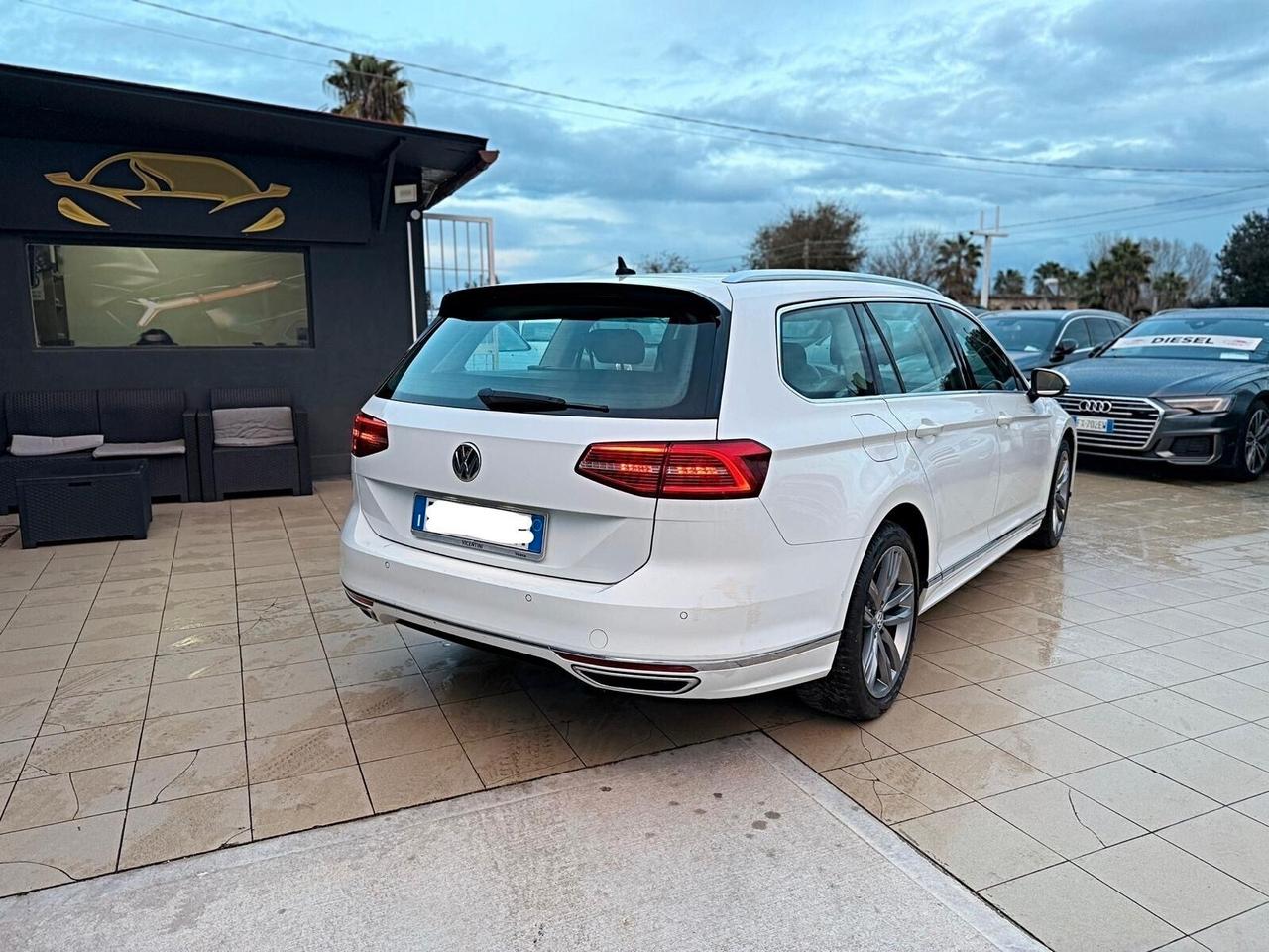 Volkswagen Passat Variant 2.0 TDI 190 CV DSG Highline BlueMotion Tech.