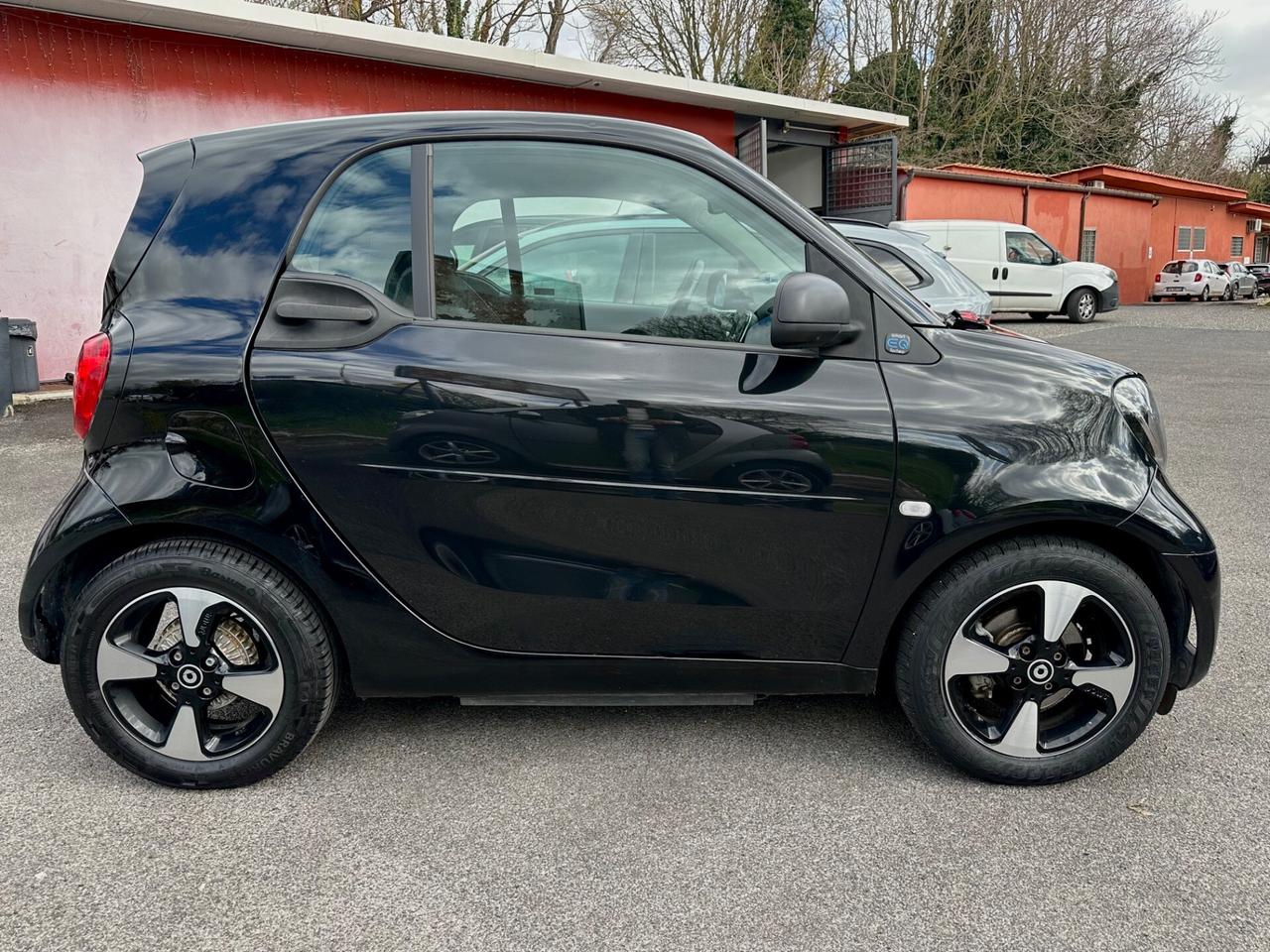 Smart ForTwo EQ Passion SERVEICE MERCEDES Batteria Nuova Permute Rate Garantita