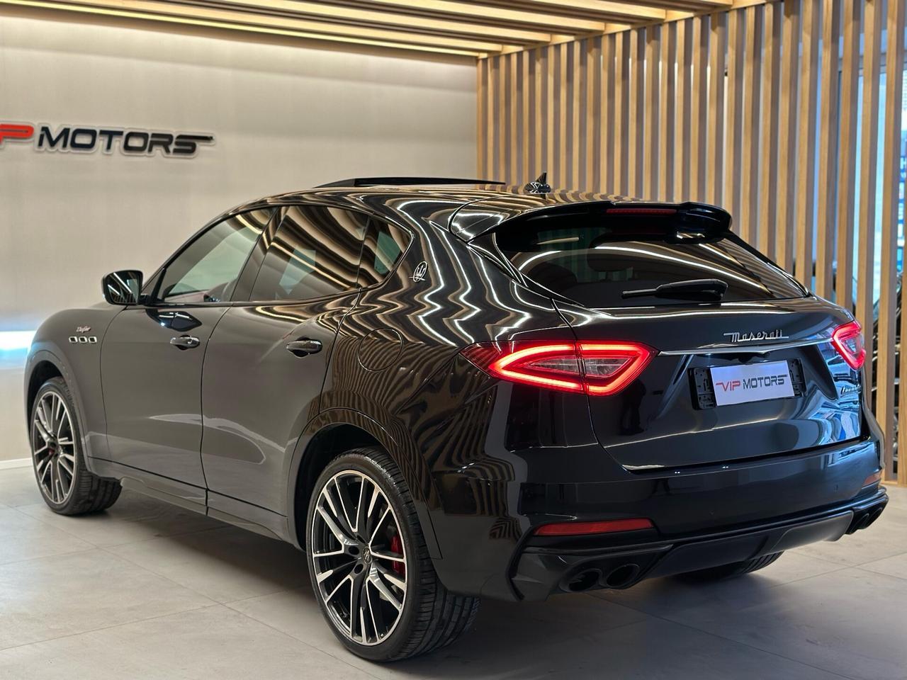 Maserati Levante V8 580 CV AWD Trofeo PARI AL NUOVO PERMUTE GARANZIA