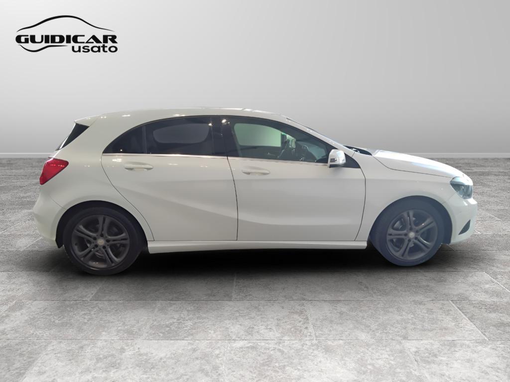 Mercedes-Benz Classe A - W176 - A 180 Sport E6