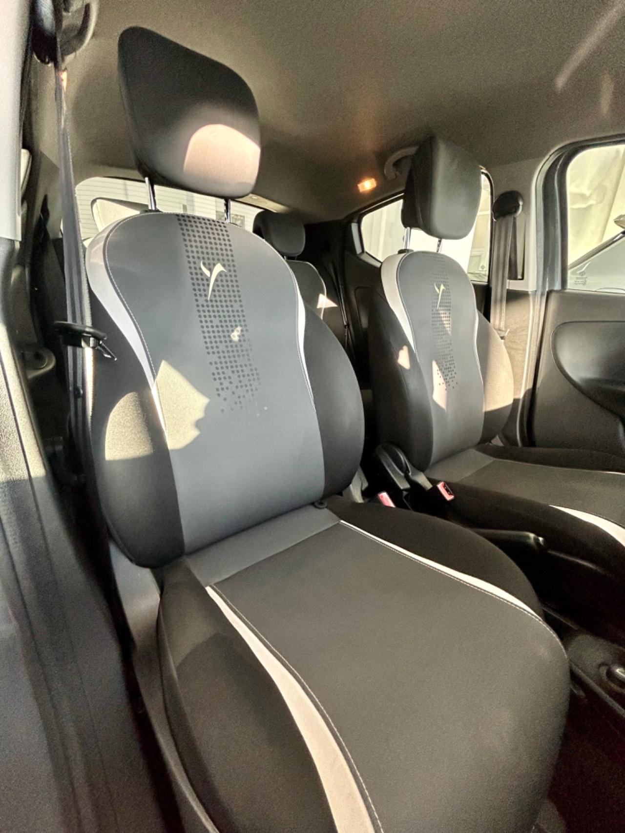 Lancia Ypsilon 1.2 69 CV 5 porte Gold FINANZIABILE