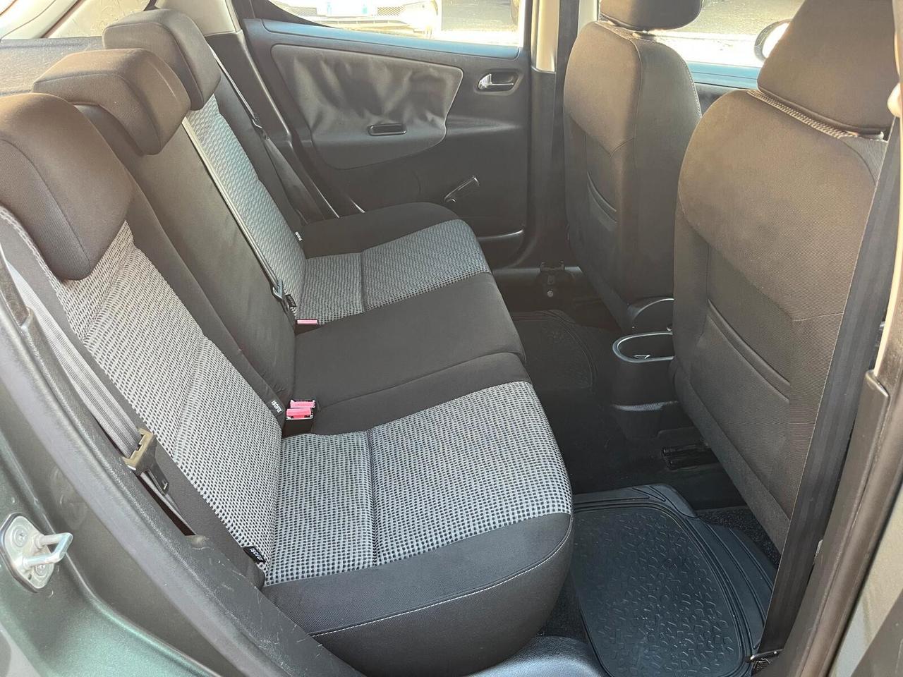 Peugeot 207 1.6 HDi 90CV EURO5 12 MESI DI GARANZIA