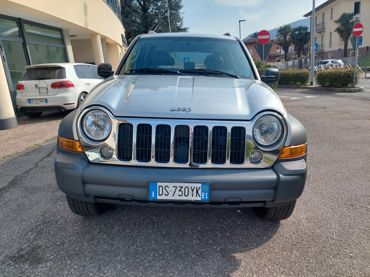 Jeep Cherokee 2.8 CRD DPF Sport Auto