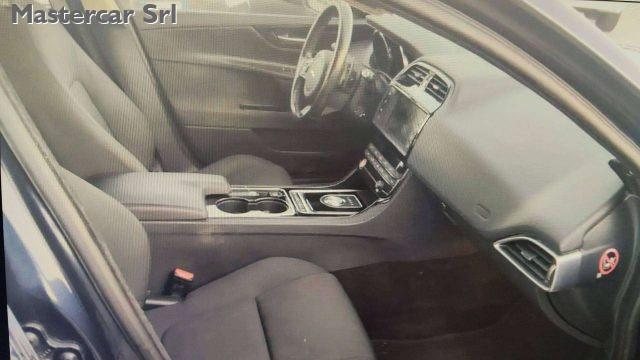 JAGUAR XE XE 2.0d Pure Business edition 180cv tg: FG873SR