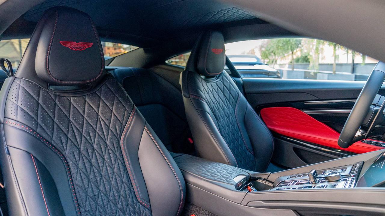 ASTON MARTIN DB12 Coupe 4.0 V8 auto