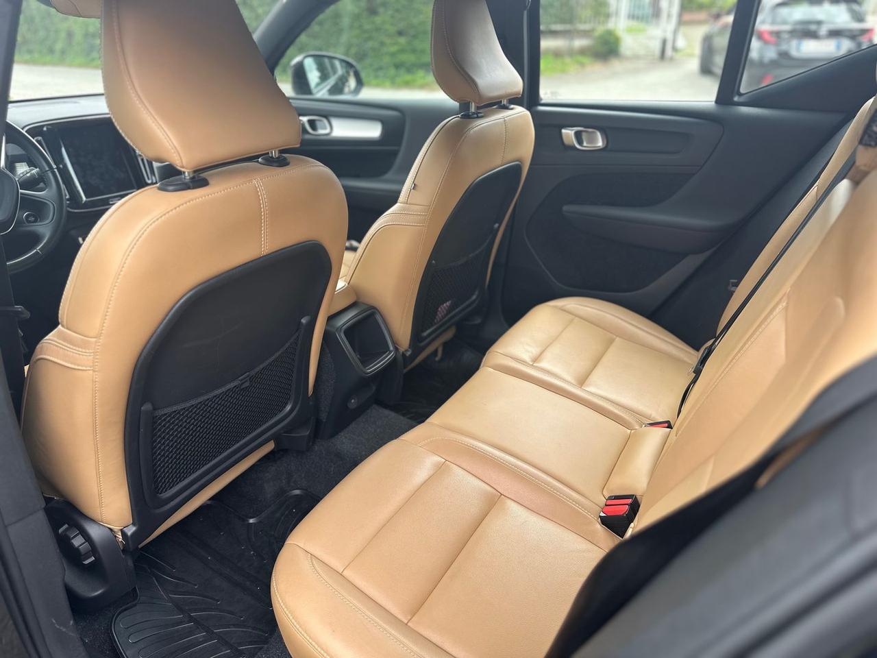 Volvo XC40 Momentum D3