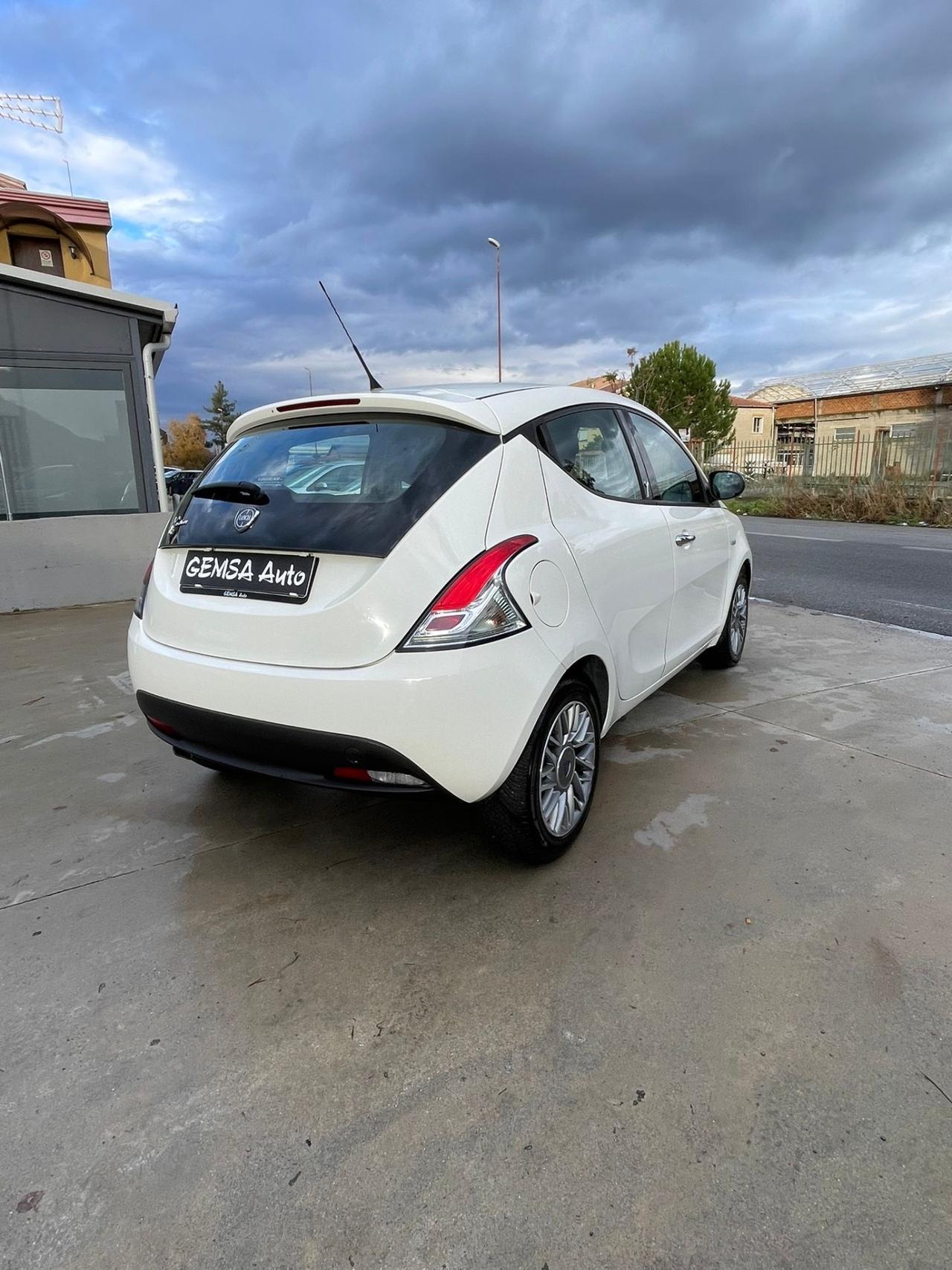 Lancia Ypsilon 1.3 MJT