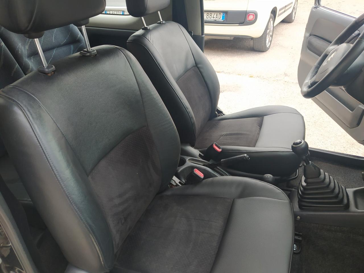 Suzuki Jimny 1.5 DDiS cat 4WD JLX