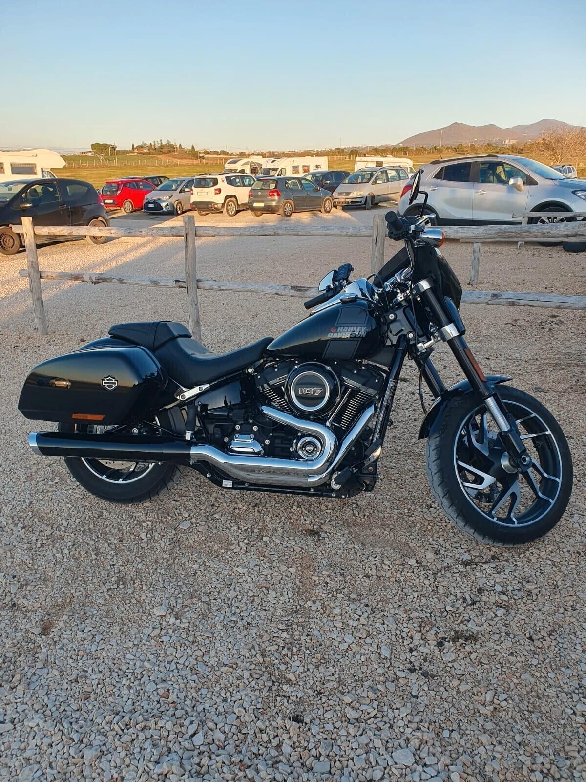 HARLEY DAVIDSON SPORT GLIDE PARI AL NUOVO