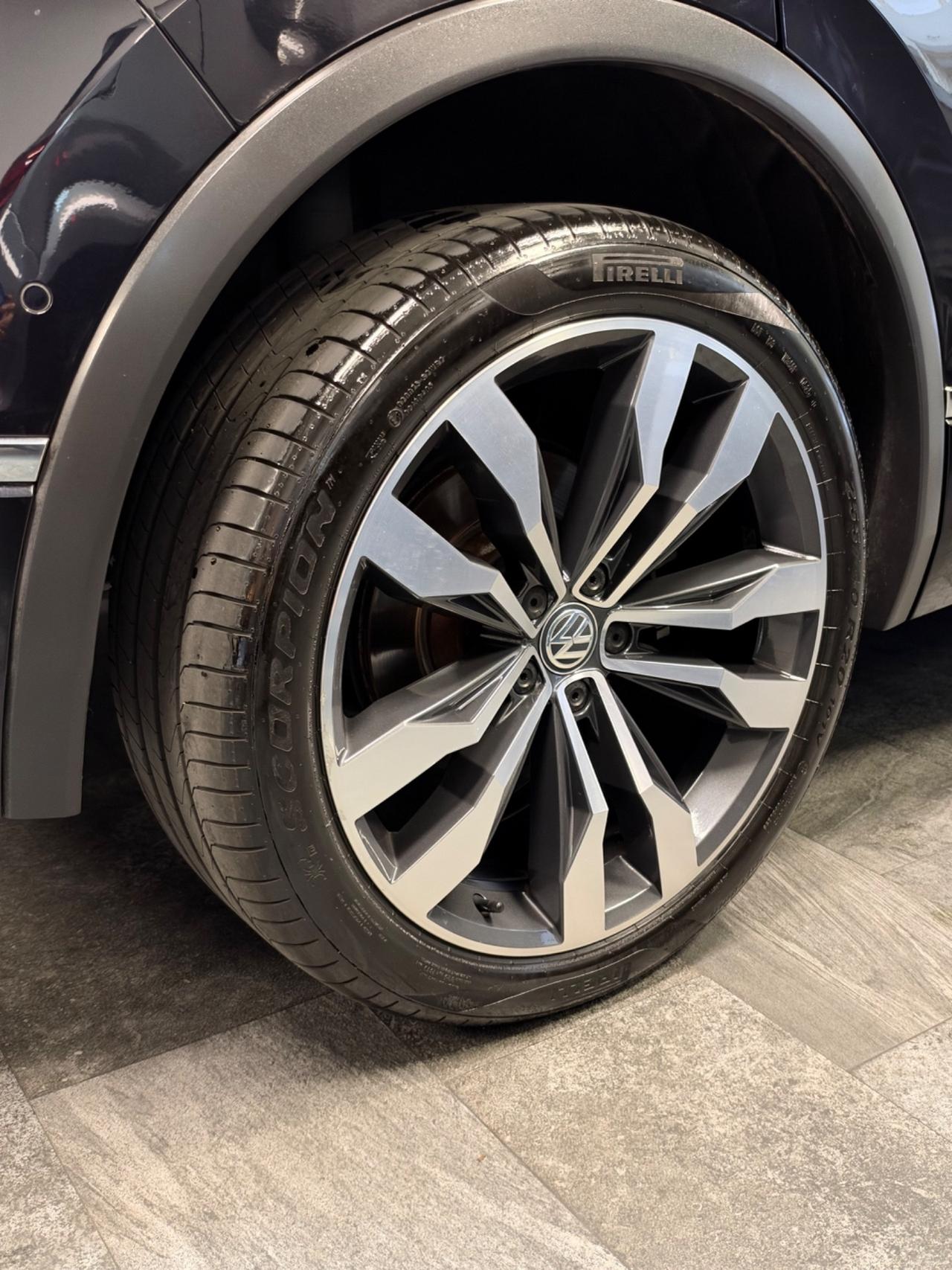 VW TIGUAN 2.0 BITURBO 240 CV R-LINE TETTO