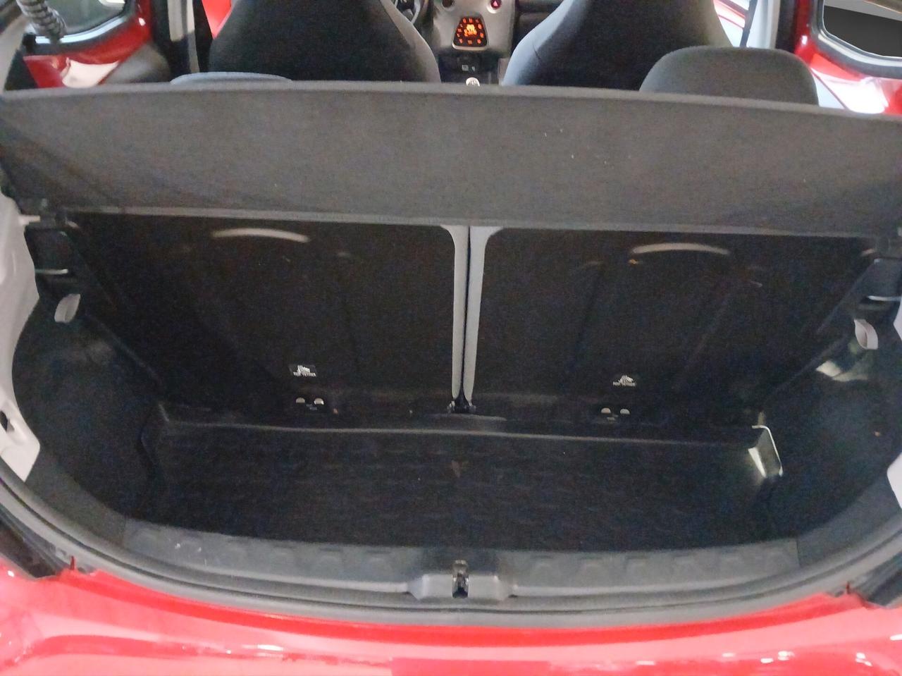 Toyota Aygo Connect 1.0 VVT-i 72 CV 5 porte x-play