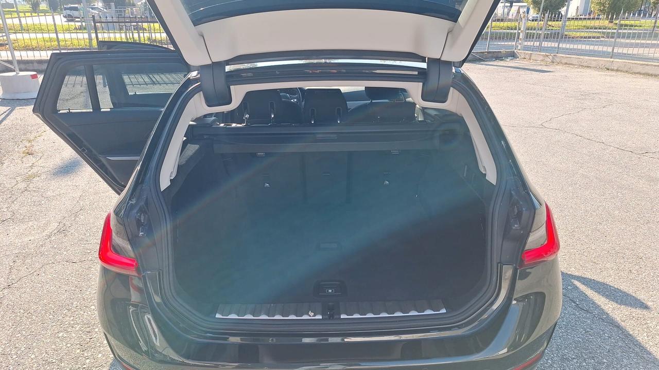 Bmw 320 320d 48V Touring Business Advantage SOLI 70000KM