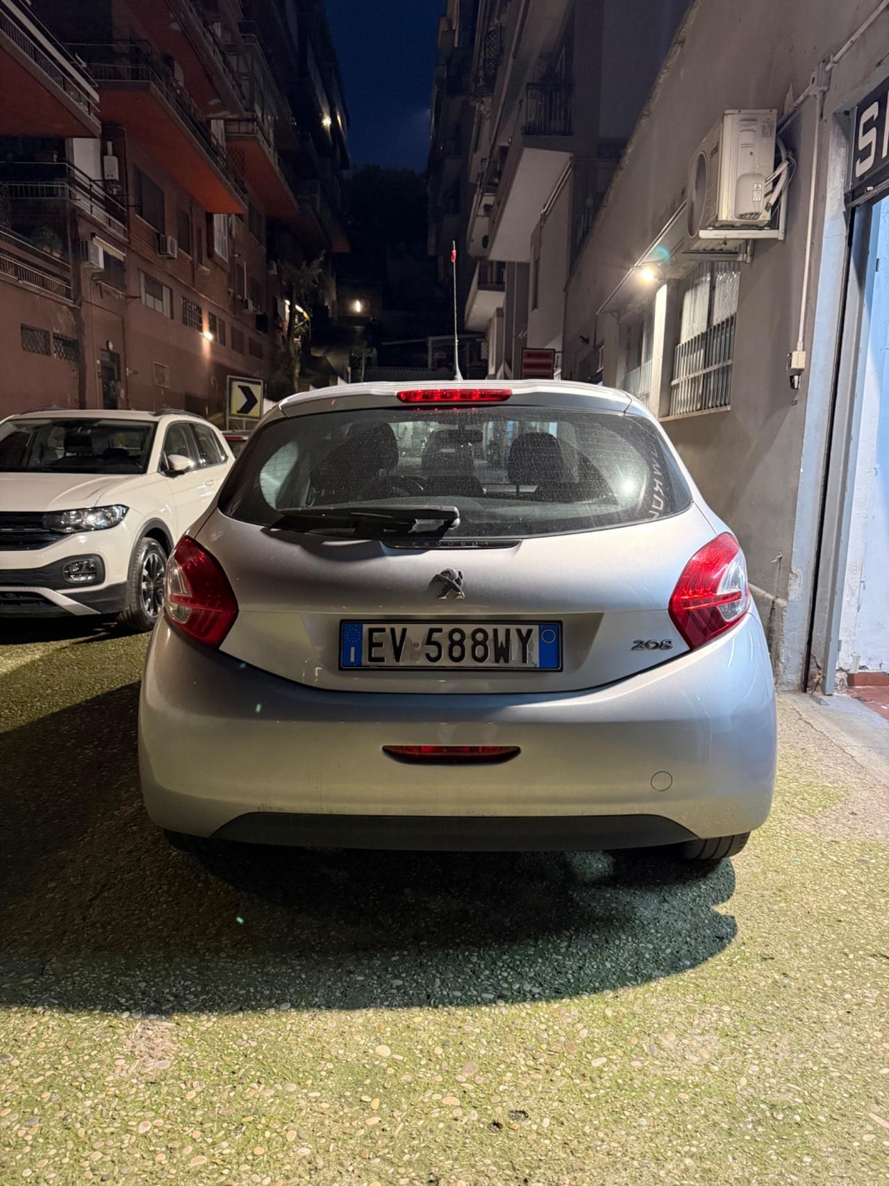 Peugeot 208 PureTech 82 5 porte Allure